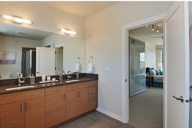 Building Photo - 4717 Phinney Avenue North