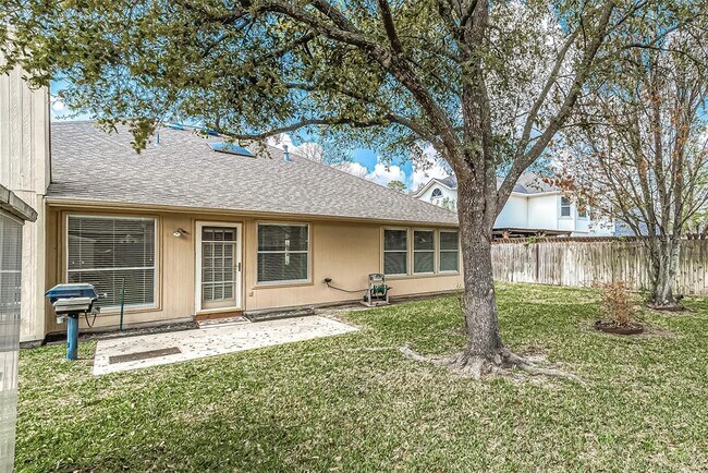 Building Photo - 18014 Still Springs Ct