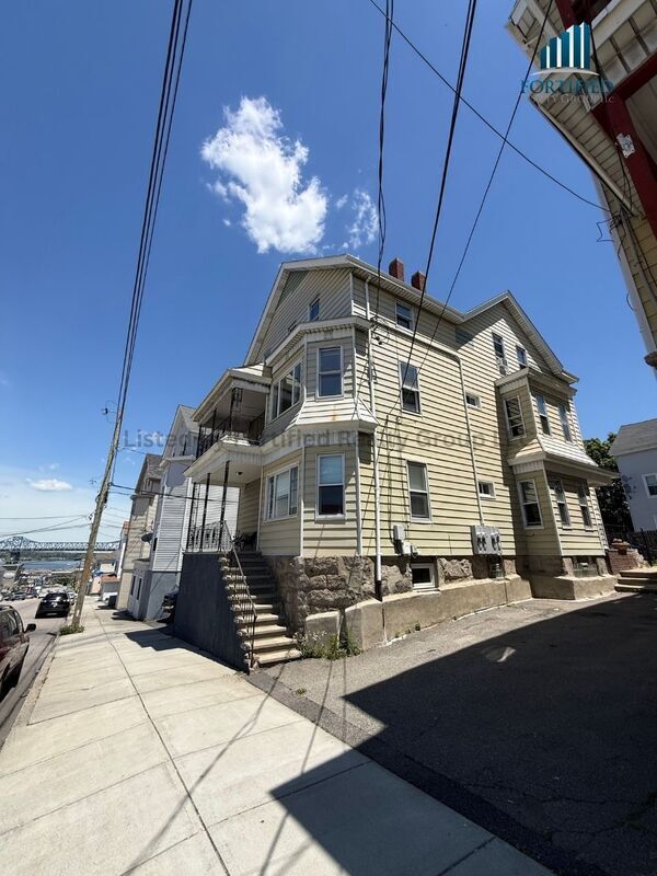 Building Photo - 318 Broadway
