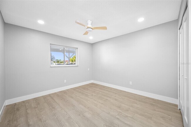 Building Photo - 1029 Bal Harbour Dr