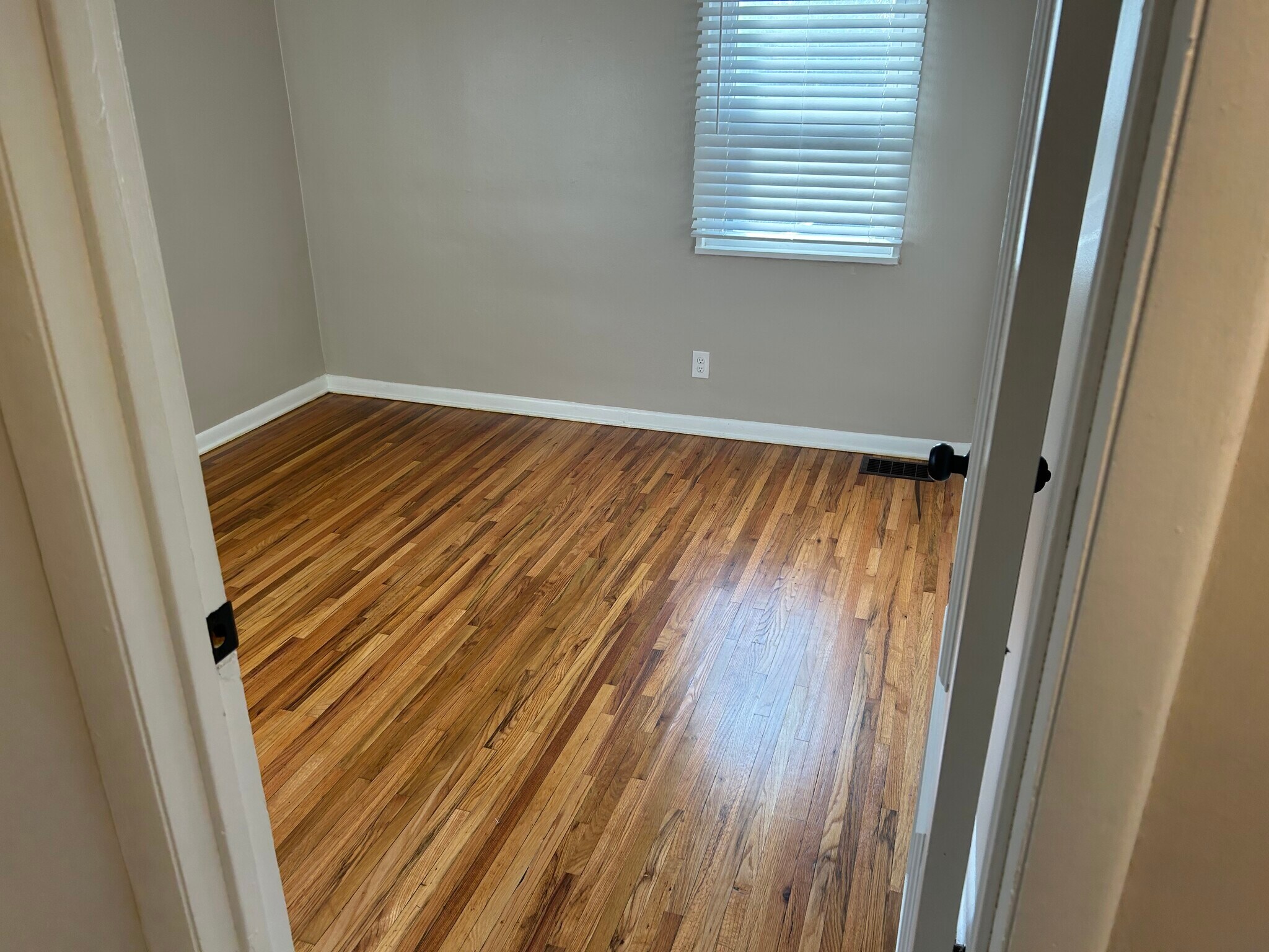 Building Photo - 94 Hinchey Ave