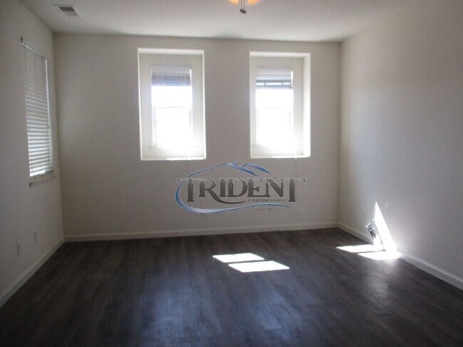 Building Photo - Beautiful 2 story Yuba City home