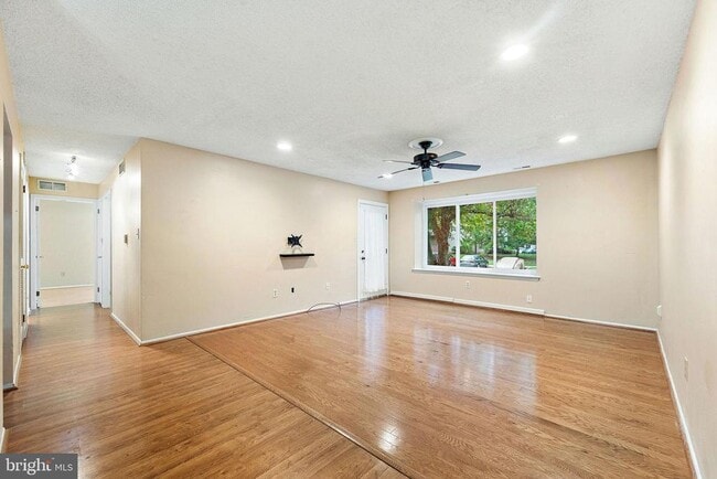 Building Photo - 4807 Aberdeen Dr