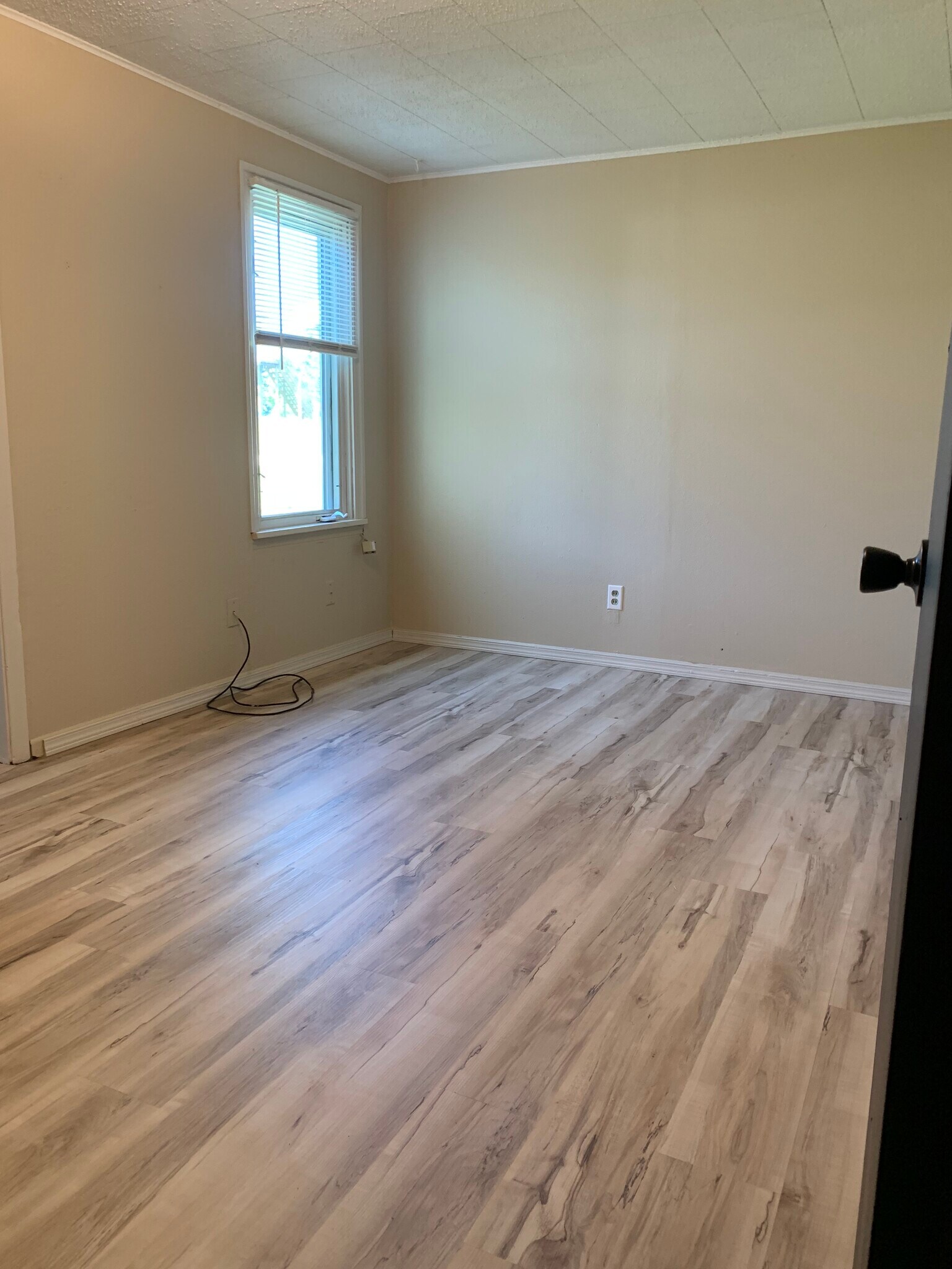 Bedroom 2 master - 109 US-52