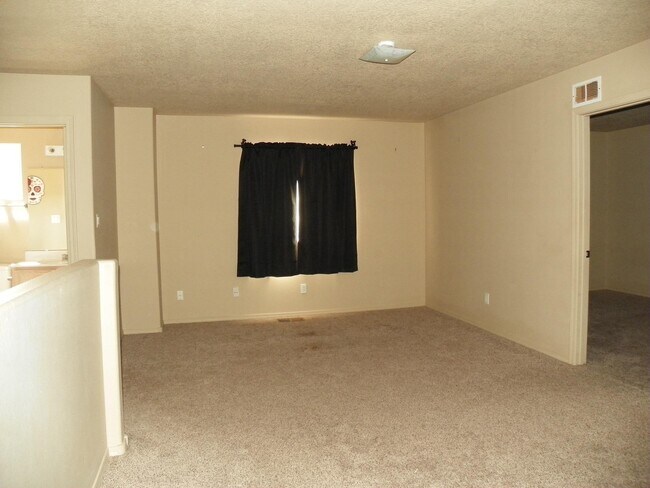 Building Photo - 1828 Chicoma Rd