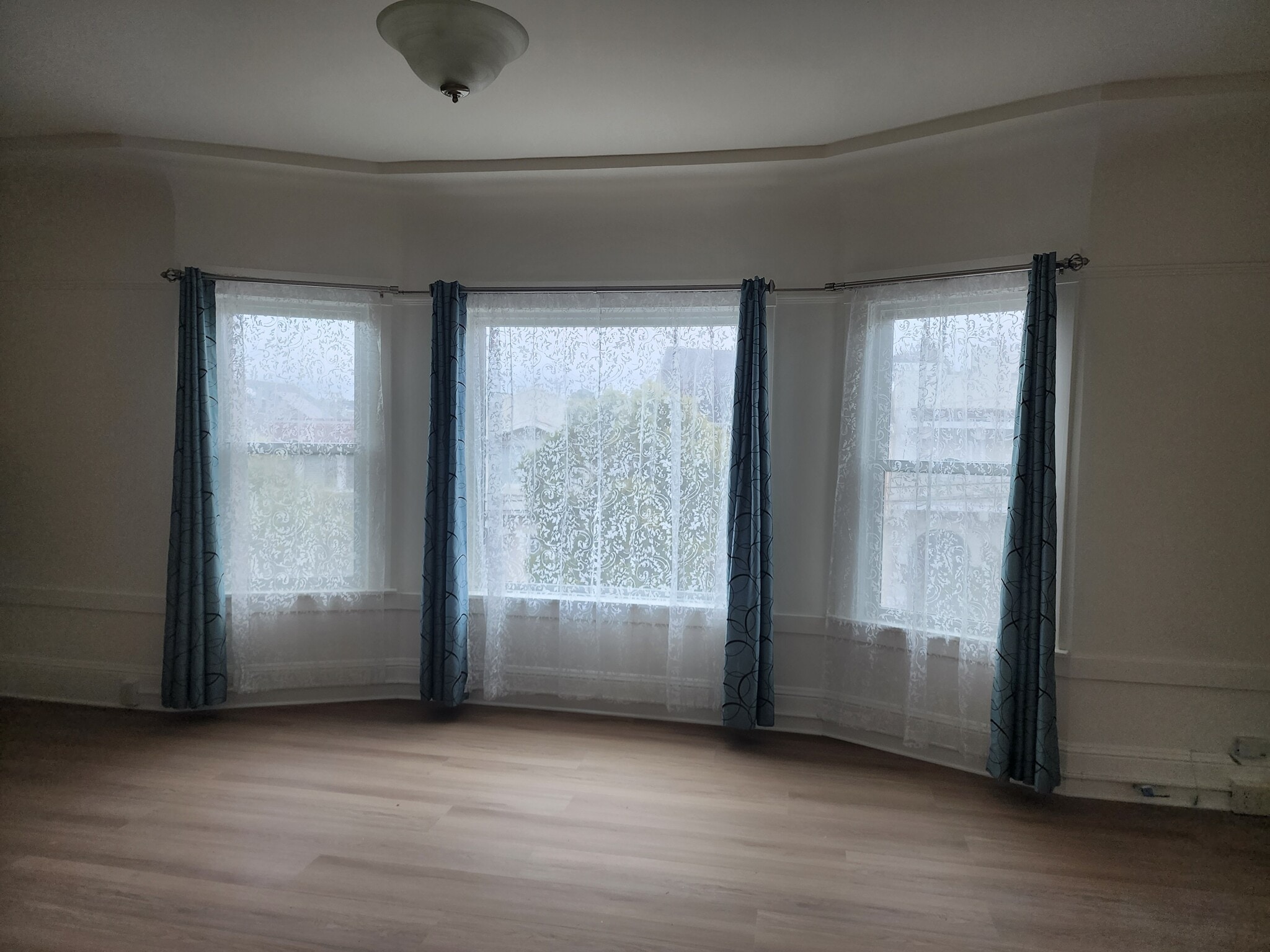 Building Photo - 521 18th Ave