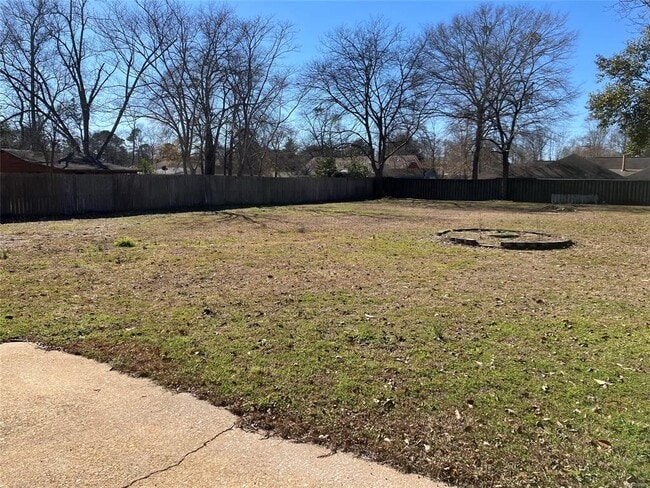 Building Photo - 5421 Shady Dr