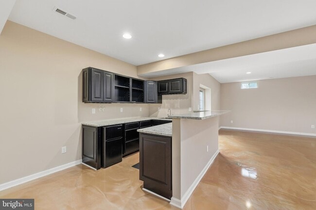 Building Photo - 9036 Woodpecker Ct