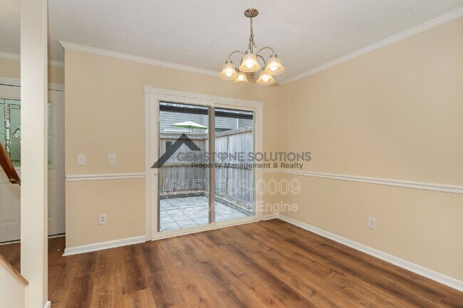 Building Photo - 404 Granville Rd