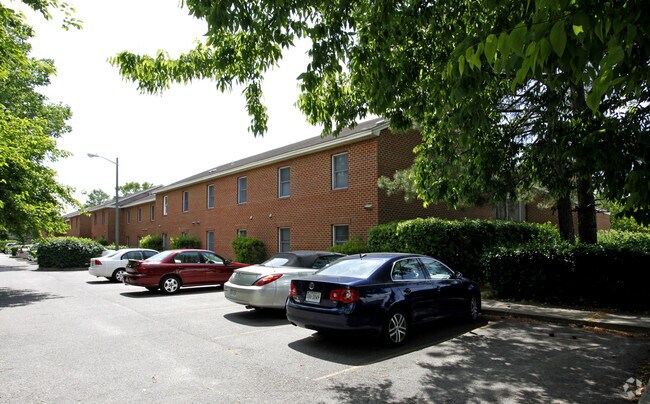 Building Photo - Heritage West Apartments
