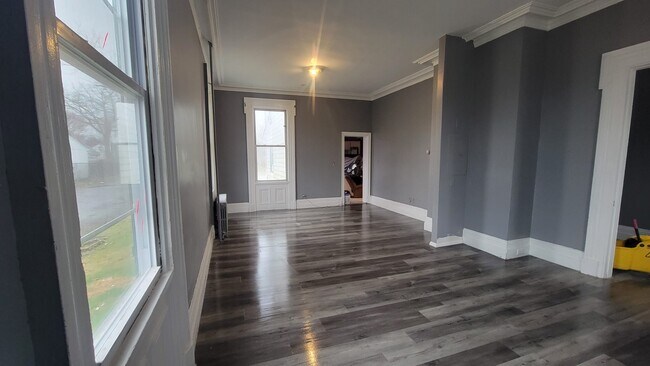 Building Photo - 1530 Pennington Rd