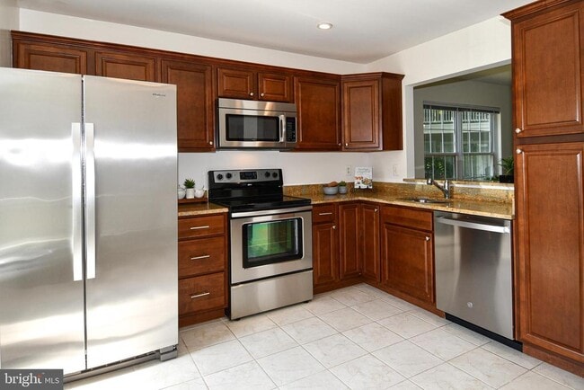 Building Photo - 2797 Yarling Ct