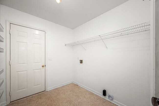 Building Photo - 2403 Medford Campbell Blvd