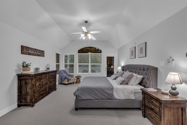 Building Photo - 211 Maple Path Pl