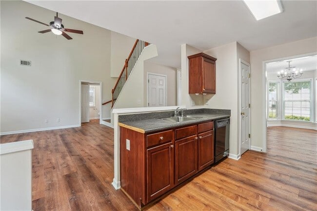 Building Photo - 916 Wendlebury Ct