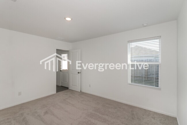 Building Photo - 19747 US-59