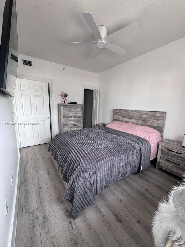 Building Photo - 5271 SW 8th St