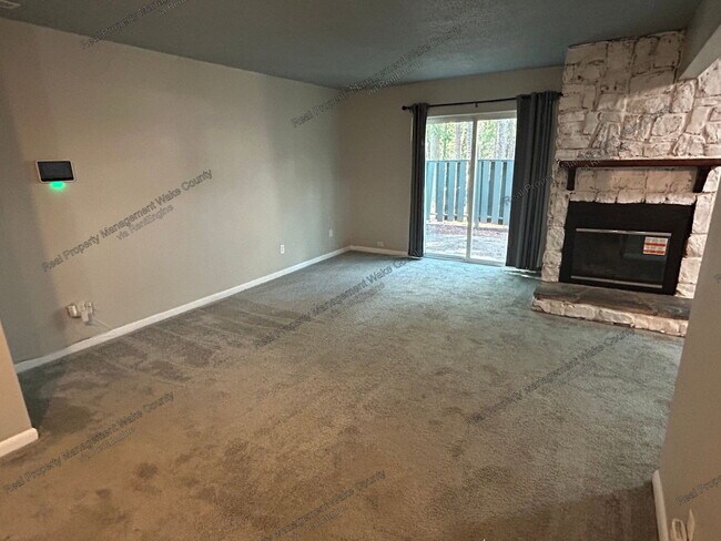Building Photo - 4702 Walden Pond Dr