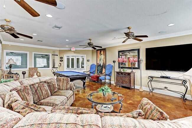 Building Photo - 1711 Old Spanish Trl