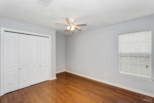 Building Photo - 4917 Alvin Dr
