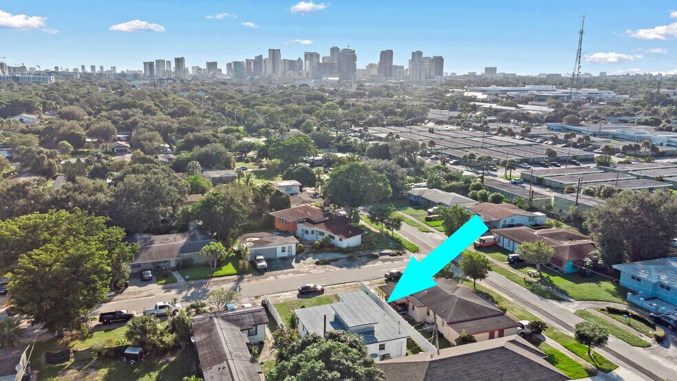 Primary Photo - 401 NW 16th Ave