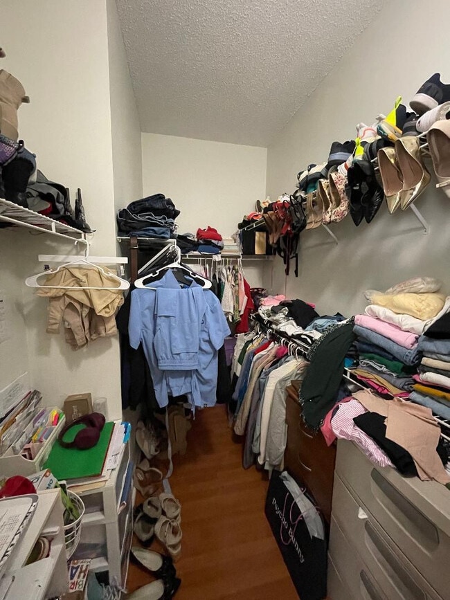 Building Photo - 4382 Fox Ridge Dr