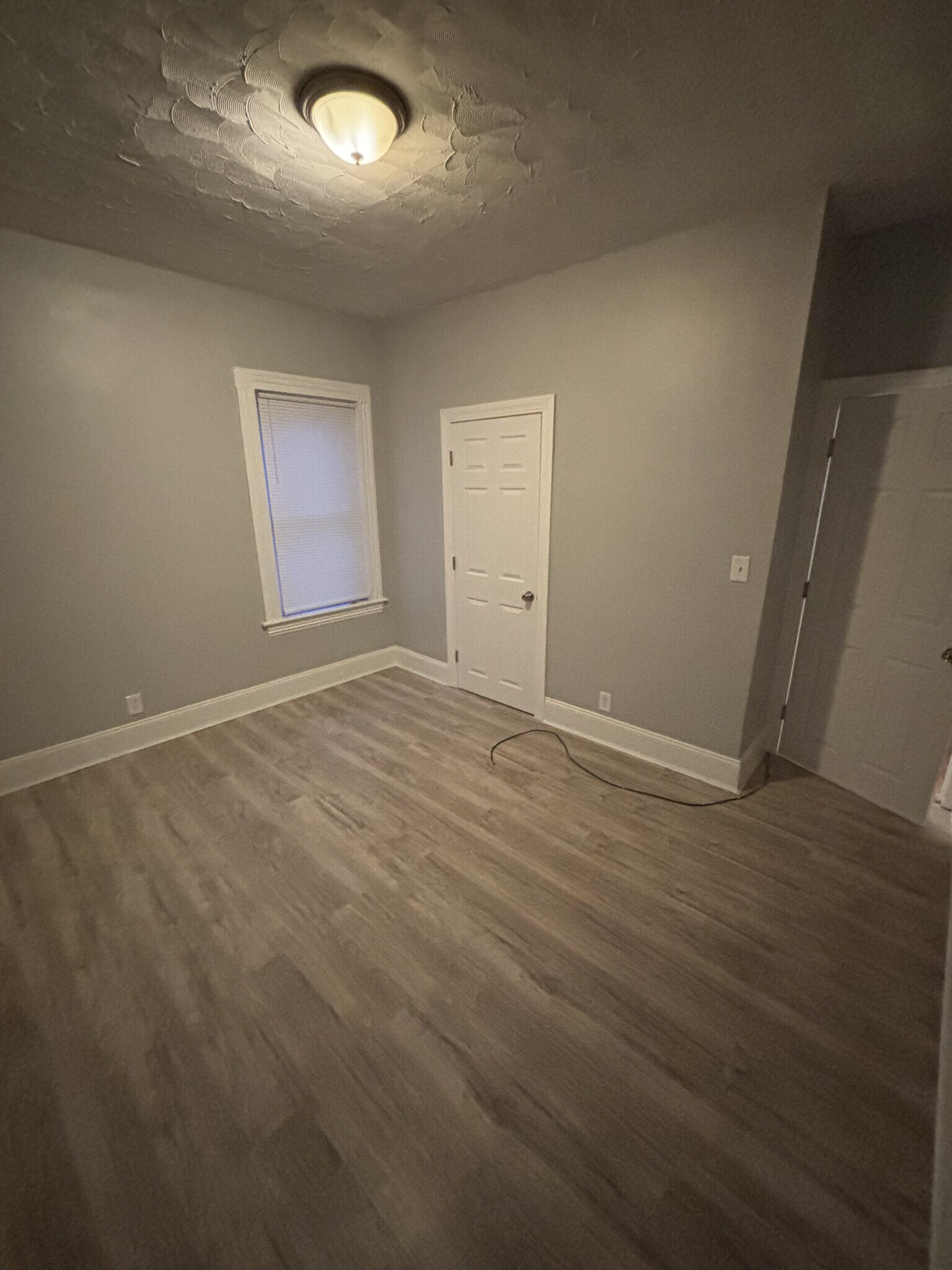 Building Photo - 506 4th St