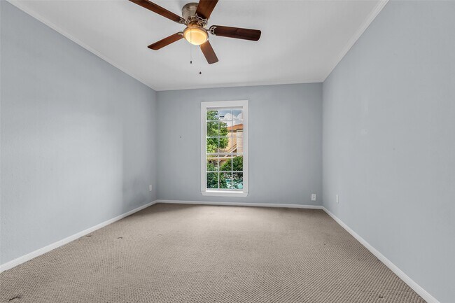 Building Photo - 1860 White Oak Dr