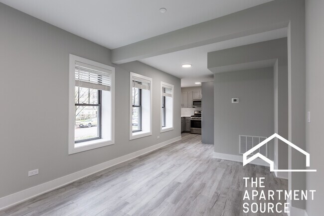 Building Photo - 1139 Oak Ave