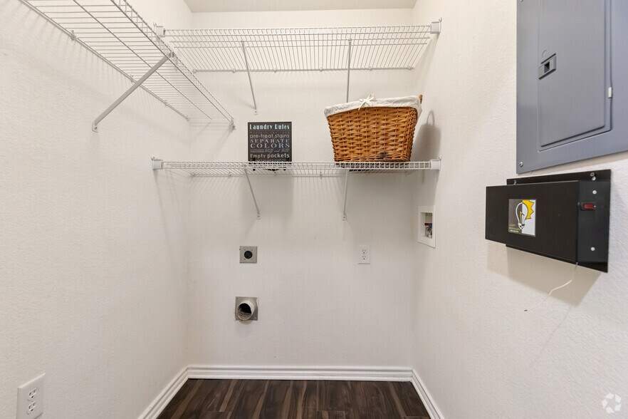 2BR, 2BA - 1,000SF - Laundry Room - Summit Ridge Apartments