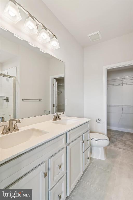 Building Photo - 4328 Ellipse Ter