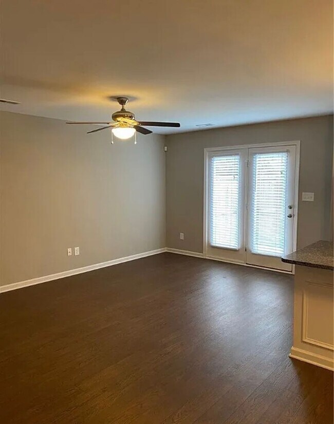 Building Photo - 2539 Gardner Park Dr