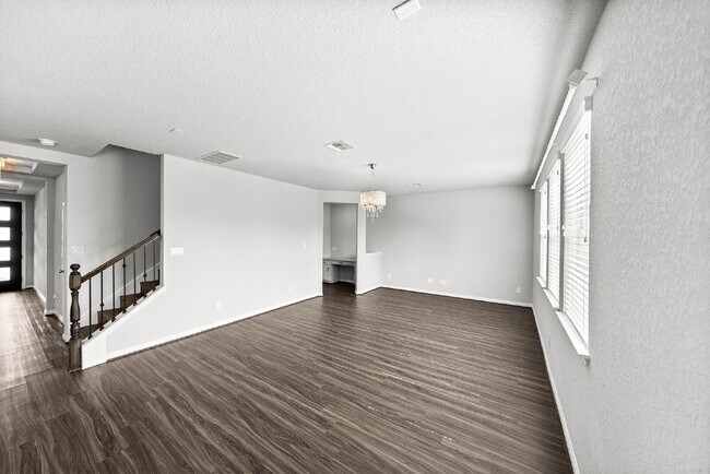 Building Photo - Beautifully Upgraded 3-Bedroom Home for Re...