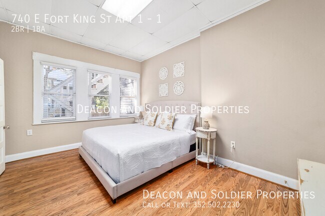 Building Photo - 740 E Fort King St