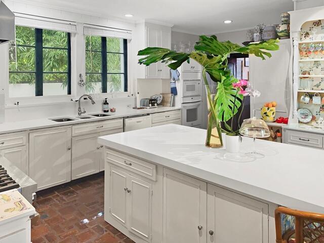 Building Photo - 80 Middle Rd