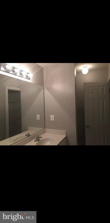 Building Photo - 8212 Calm Pond Ct