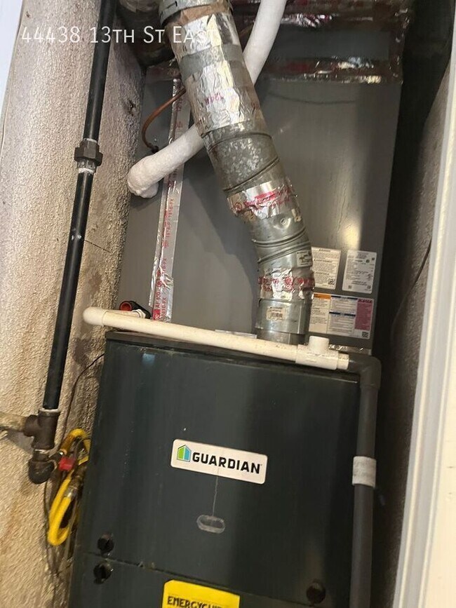 Building Photo - 44438 13th St E