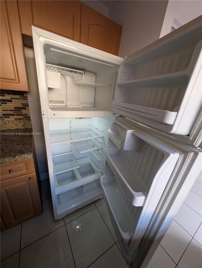 Building Photo - 6551 NW 170th Terrace