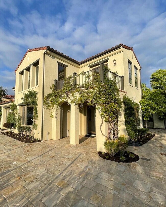 Building Photo - 23 Castlerock