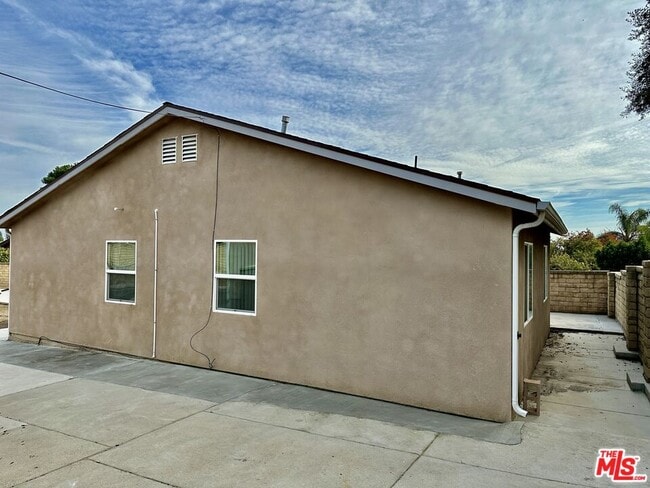Building Photo - 13787 De Garmo Ave