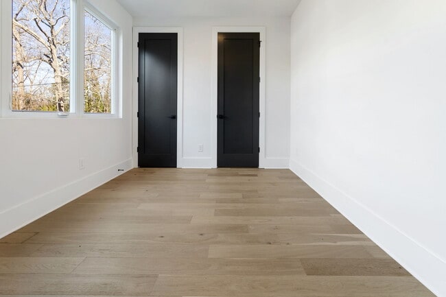 Building Photo - 3519 Avalon Ave