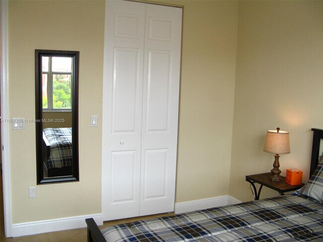 Building Photo - 4706 SW 160th Ave