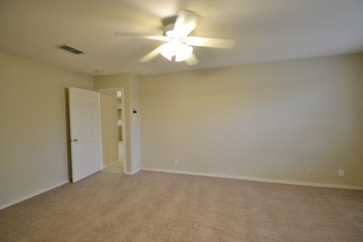 Building Photo - North West San Antonio 3/2