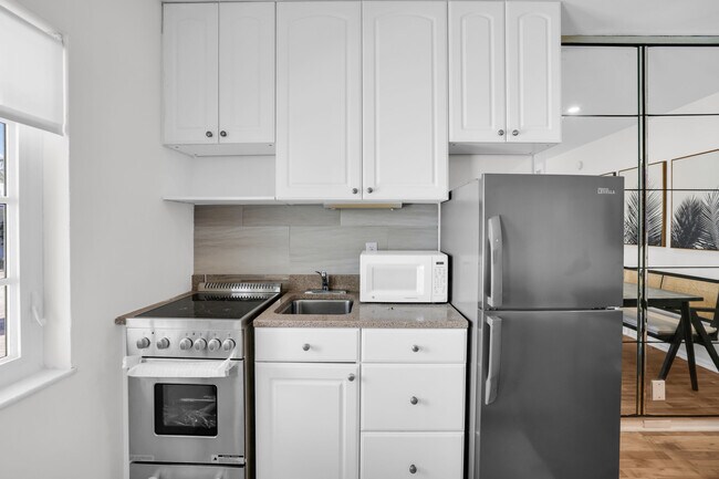 Building Photo - 320 Inlet Way