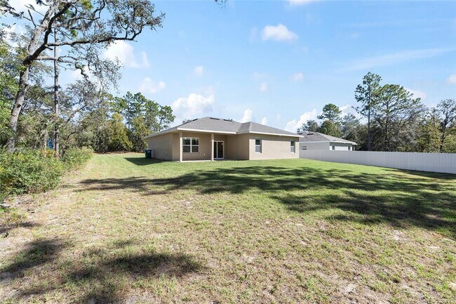 Building Photo - 5998 SW 154th Street Rd