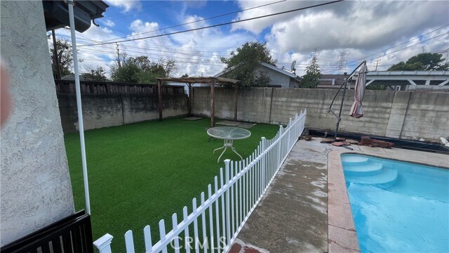 Building Photo - 6109 Riverton Ave