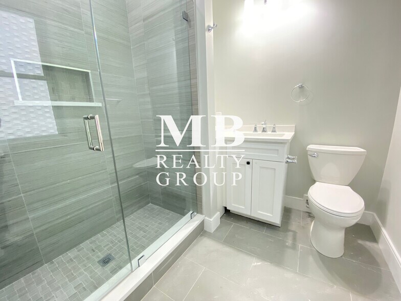 Building Photo - 199 Boylston St