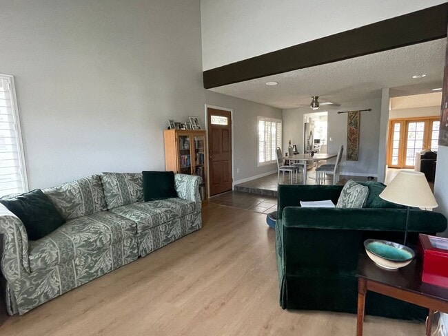 Building Photo - Beautiful 4-Bedroom + Office/BR + Loft Home in Desirable Tierrasanta – Available 1/1/2026