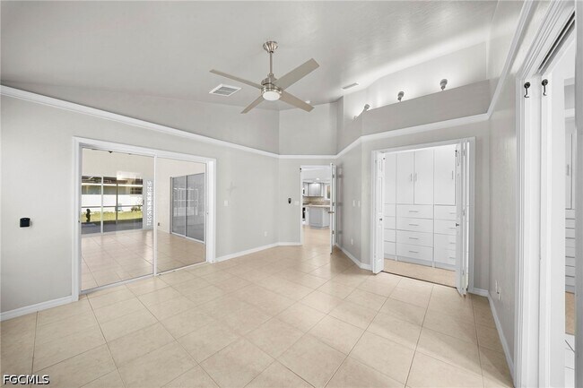 Building Photo - 2614 7th St W
