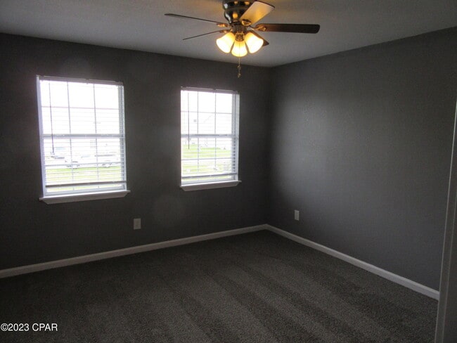 Building Photo - 134 Parker Village Cir